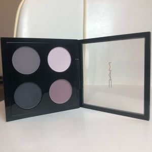 MAC Cosmetics Eyeshadow Pallet